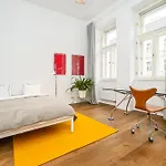 Designer Two-bedroom With Terrace Apartman *