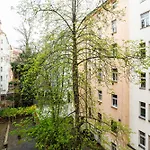 Designer Two-bedroom With Terrace Apartman Prága