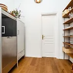 Designer Two-bedroom With Terrace Apartman
