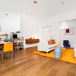 Apartman Designer Two-bedroom With Terrace Prága