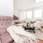 Apartman Designer Two-bedroom With Terrace