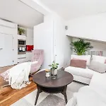 Designer Two-bedroom With Terrace Apartman *
