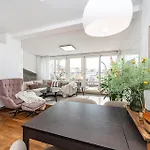 Designer Two-bedroom With Terrace Prága