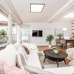 Apartman Designer Two-bedroom With Terrace