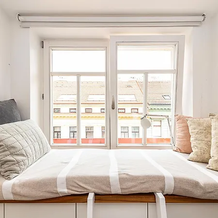 Designer Two-bedroom With Terrace Apartman *