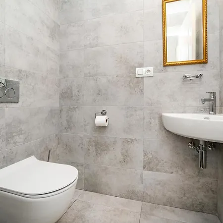 Designer Two-bedroom With Terrace Apartment