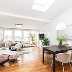 Designer Two-bedroom With Terrace * Prag